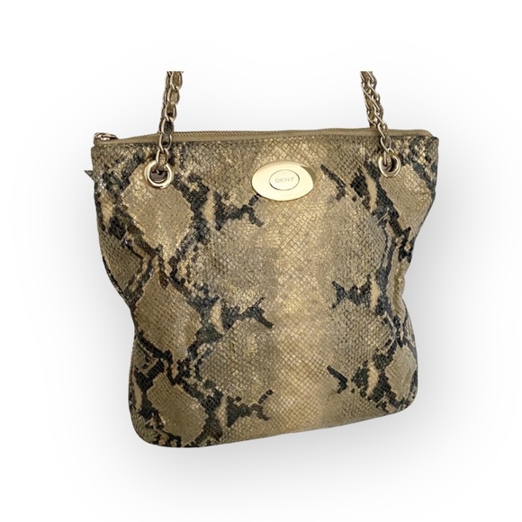 DKNY ᪥ Crossbody Leather Convertible Bag ᪥ Double Chain ᪥ Metallic Python Print - Picture 5 of 16